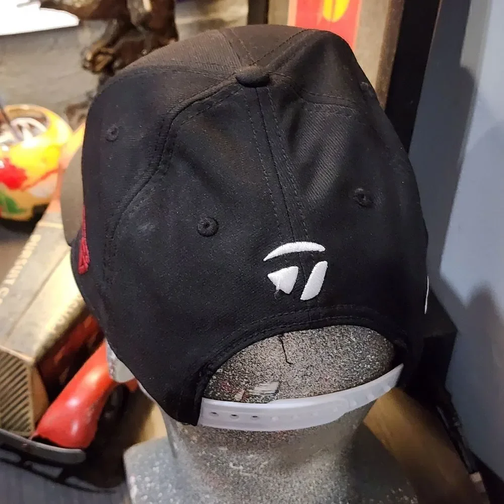 TaylorMade RAW Hat